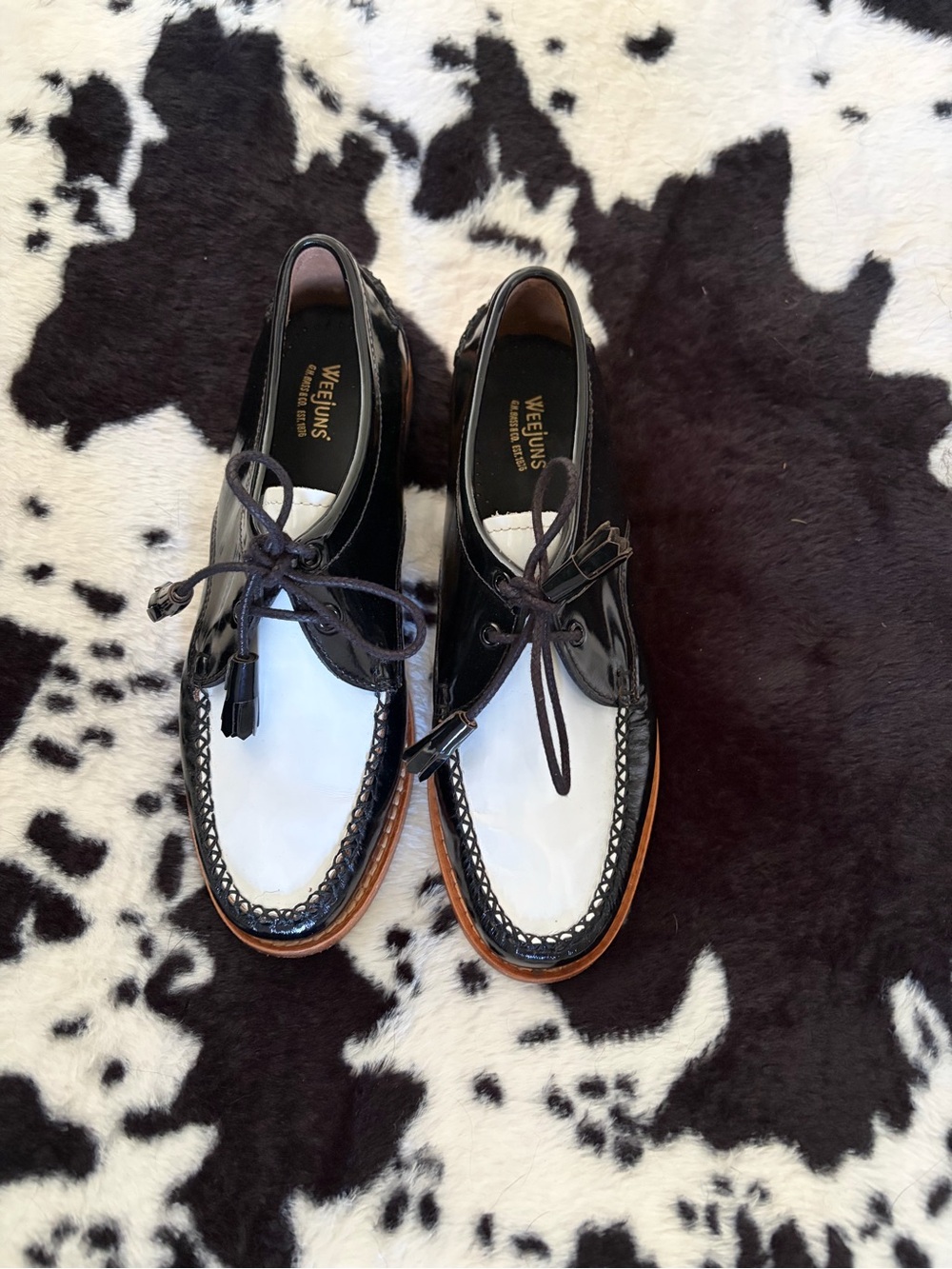 Weejuns By Bass Winnie Black and White Patent Tie Size 7 1/2
